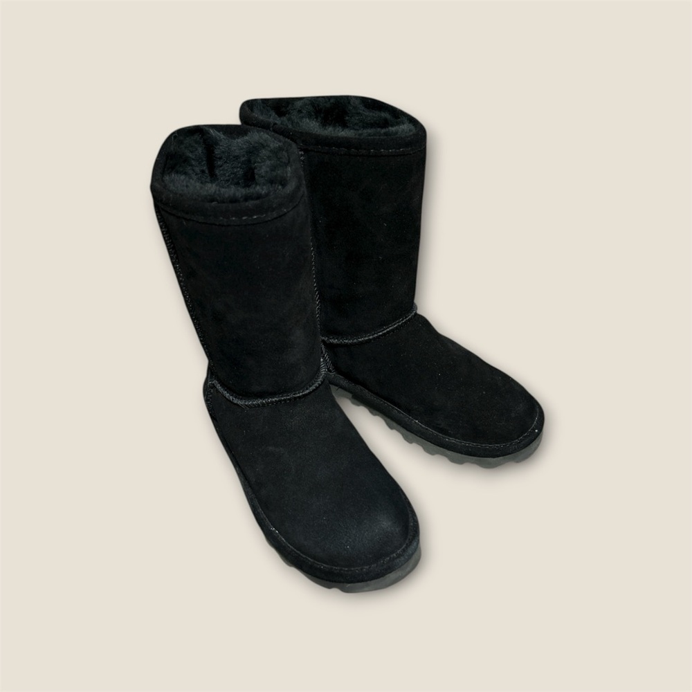 BearPaw Elle Short Suede Black Women's Slippers/booties